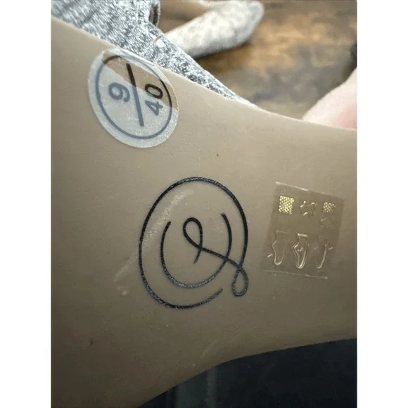 Chinese Laundry Womens Avenue snakeskin Chunky Heel‎ Sandal Size 40/ 9 - Picture 7 of 8